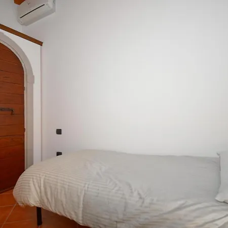 Gorgeous In With House A Panoramic View